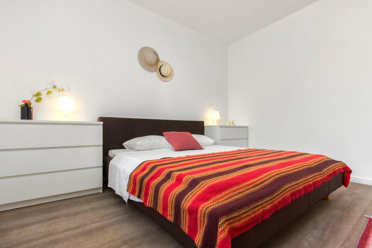 Apartmani Olivette Sibenik Bagian luar foto